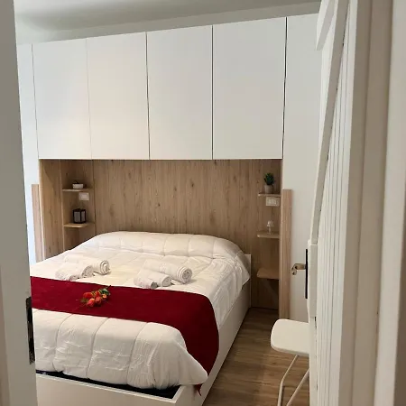 Garden House - 5 Minuti A Piedi Dall'orrido Lägenhet *